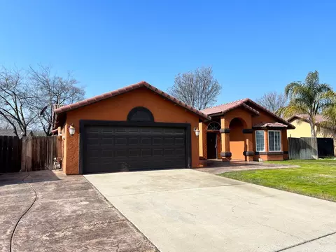 377 Riviera Dr, Lemoore, CA 93245 photo 1