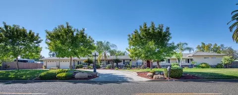 10210 Lanes Bridge Dr, Madera, CA 93636 photo 1