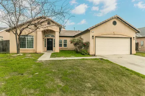 1130 Evergreen Ave, Lemoore, CA 93245 photo 1