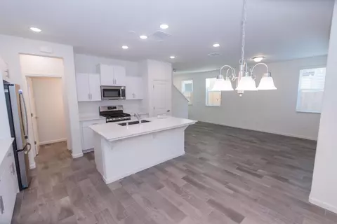 2047 N Hammel Lot Apt 19 Ln, Clovis, CA 93619