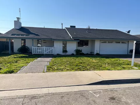 15245 W El Mar Ln, Kerman, CA 93630 photo 1