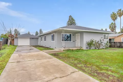 841 Lyon Ave, Sanger, CA 93657 photo 1