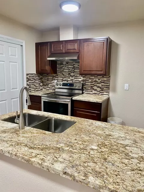 451 W Santa Ana Ave #1, Clovis, CA 93612 photo 1