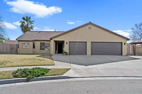 711 Cambria Ct, Lemoore, CA 93245 photo 1