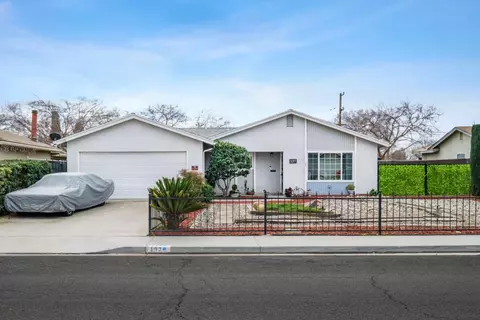 137 W Spruce Ave, Lemoore, CA 93245 photo 1