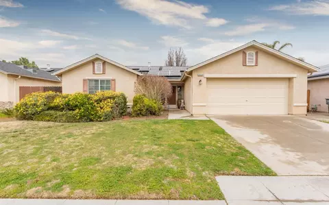 5656 W Lamona Ave, Fresno, CA 93722