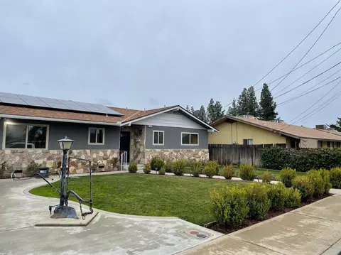 300 O St, Sanger, CA 93657 photo 1