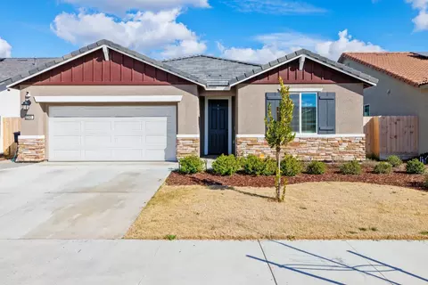 2240 S Lebec St, Visalia, CA 93292