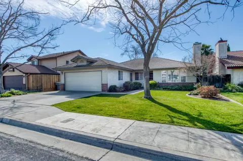 2080 Los Altos Ave, Clovis, CA 93611 photo 1