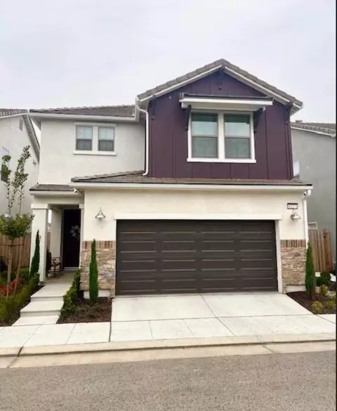 6217 E Bibi Dr, Fresno, CA 93727 photo 1