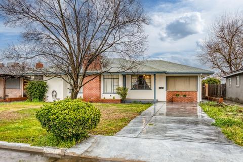 253 Minnewawa Ave, Clovis, CA 93612