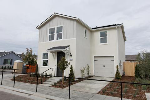 2358 N Columbus Dr, Fresno, CA 93727