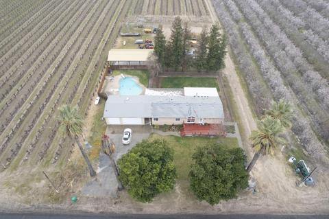 9569 S Peach Ave, Fresno, CA 93725