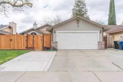 901 Deer Park Dr, Modesto, CA 95358 photo 1