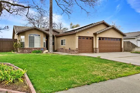 2346 Zion Way, Hanford, CA 93230