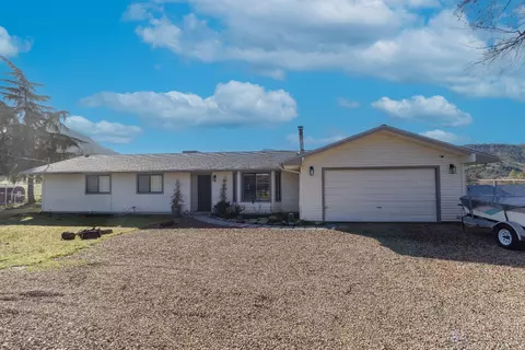 7103 Morain Dr, Sanger, CA 93657 photo 1