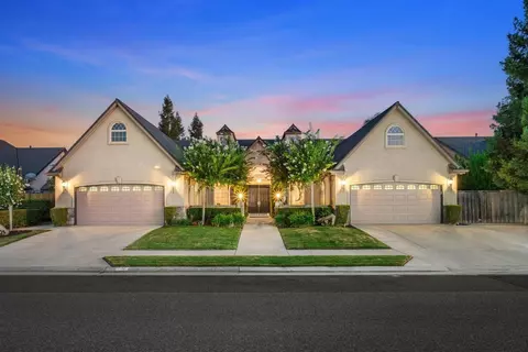 130 Lester Ave, Clovis, CA 93619 photo 1