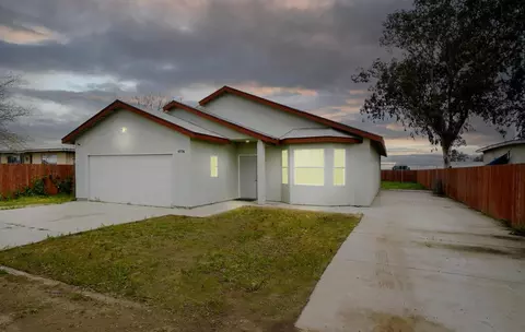 9774 S Shaft Ave, Selma, CA 93662