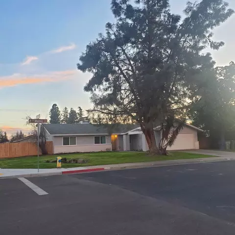 404 W Menlo Avenue Ave, Clovis, CA 93612 photo 1