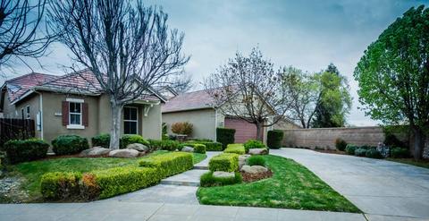 3271 Graybark Ave, Clovis, CA 93619 photo 1