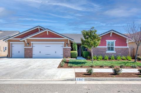 1387 N Redington Ave, Clovis, CA 93619