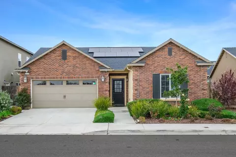 4073 Rialto Ave, Clovis, CA 93619 photo 1