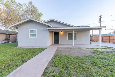 913 Parklawn Ave, Modesto, CA 95358 photo 1
