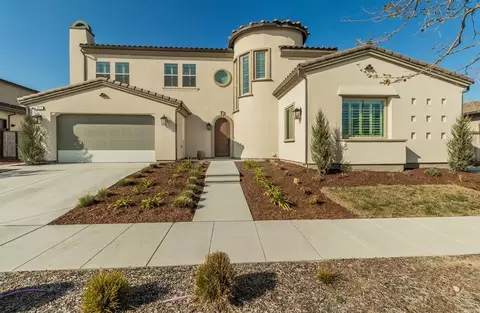 917 Treasure Hills Dr, Madera, CA 93636 photo 1