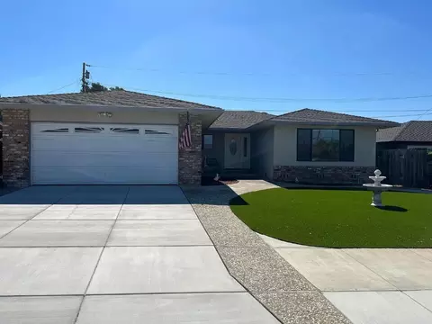 1261 Ramona Ave, Hollister, CA 95023