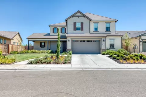 570 Pinnacle Dr W, Madera, CA 93636 photo 1