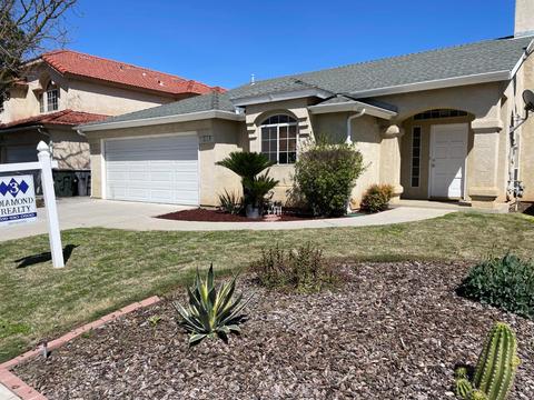 3613 Sabre Ave, Clovis, CA 93612