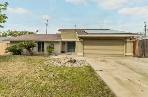 460 Mcarthur Ave, Clovis, CA 93611 photo 1