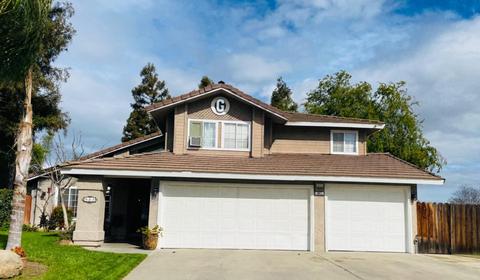 941 Laverne Ave, Clovis, CA 93611