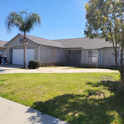 515 5th St, Sanger, CA 93657 photo 1