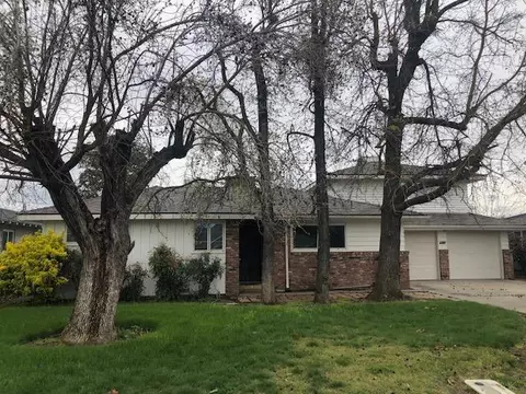 413 N Pine St, Madera, CA 93637 photo 1
