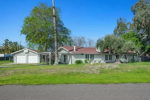 12768 Gleason Dr, Madera, CA 93636 photo 1