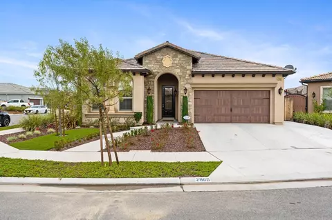2960 Loyola Ave, Clovis, CA 93619 photo 1
