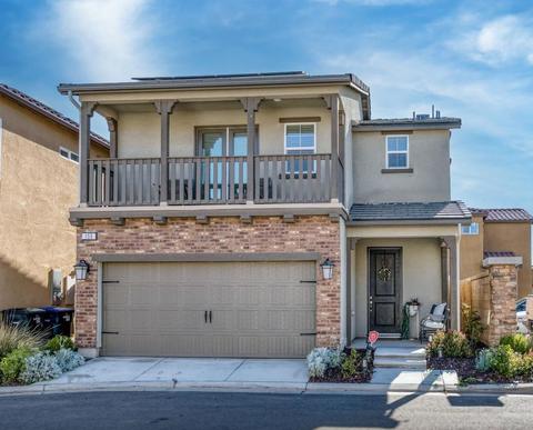 155 Aria Ave S, Madera, CA 93636 photo 1