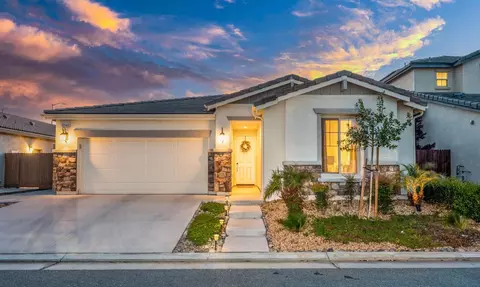 1046 Lindsay Ln, Clovis, CA 93619 photo 1
