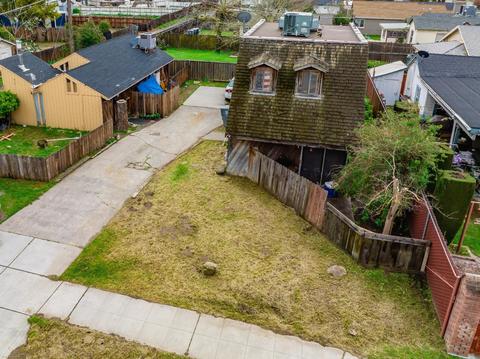 1110 W 4th St, Madera, CA 93637 photo 1