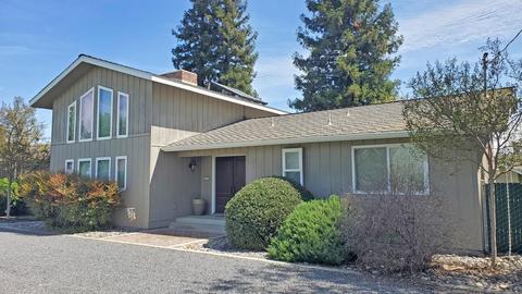 6681 N 11 Ave, Hanford, CA 93230