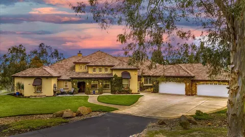 12820 Auberry Rd, Clovis, CA 93619 photo 1
