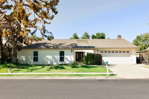 298 W Birch Ave, Hanford, CA 93230