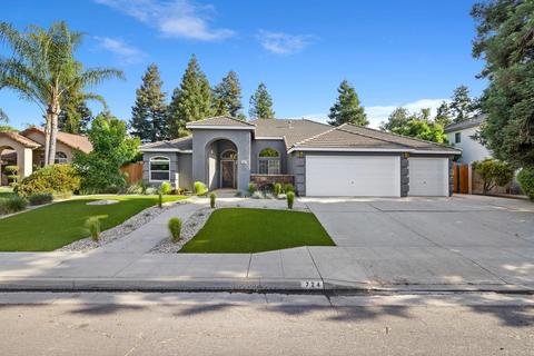 724 W Chennault Ave, Clovis, CA 93611