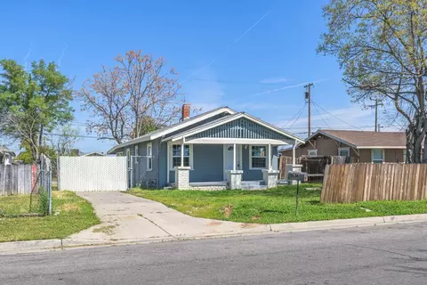 3875 E Thomas Ave, Fresno, CA 93702
