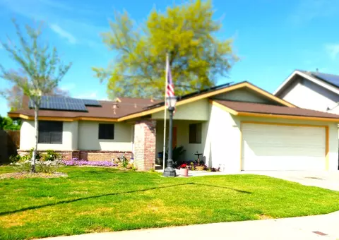 1375 Saginaw Ave, Clovis, CA 93612 photo 1