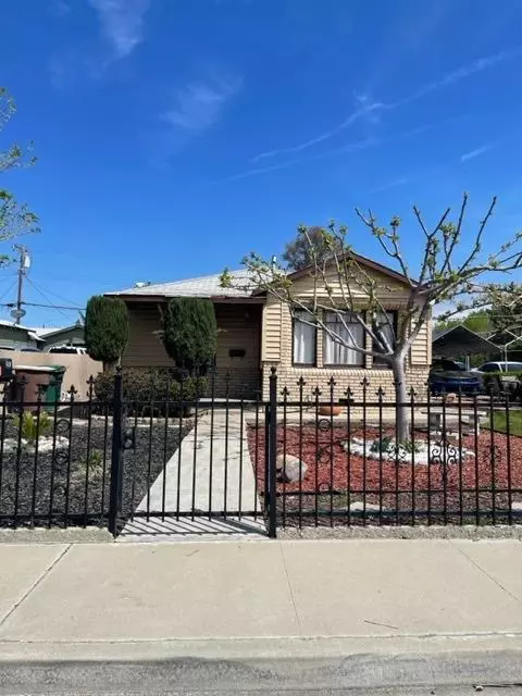 429 E Monterey St, Avenal, CA 93204 photo 1