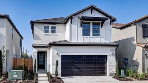 2799 N Leya Dr, Fresno, CA 93727
