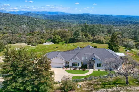 30133 E Longview Ln, Coarsegold, CA 93614