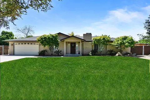 5412 E Buckingham Way, Fresno, CA 93727
